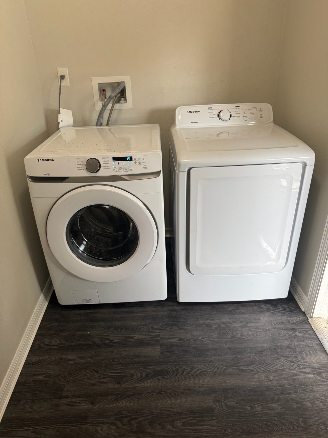 Featured Home 1 — washer and dryer laundry area